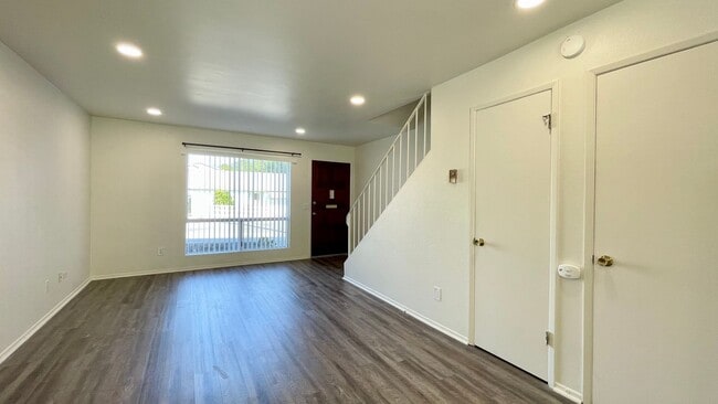 Photo - 2 Bedroom 2-1/2 Bathroom Townhouse by Sierra Vista Hospital and Near Cal Poly Campus