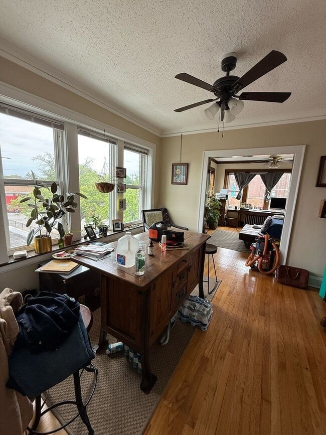 Building Photo - 4608 N Kildare Ave Unit 2E Rental