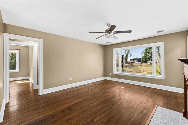 Photo - 1718 Clifton Rd