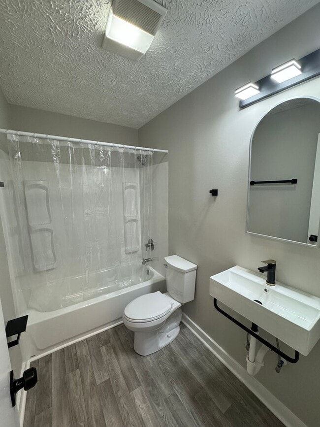 Building Photo - 111 S 4th St Unit B