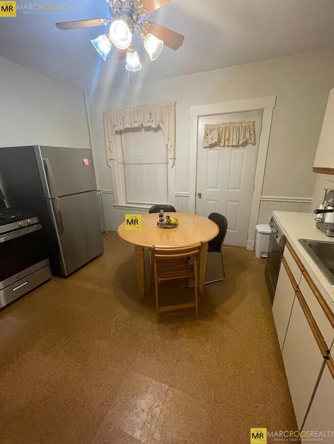 Building Photo - 96 Winthrop Rd Unit 1 Rental