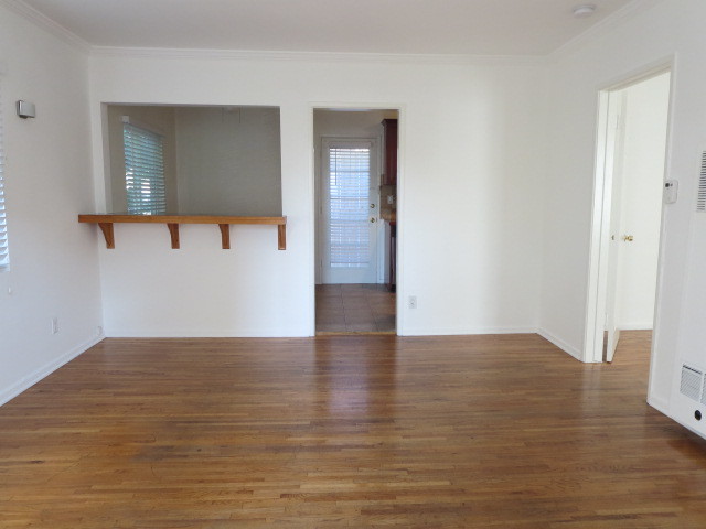 Large Living Room - 4258 S Centinela Ave Apartments Unit Front