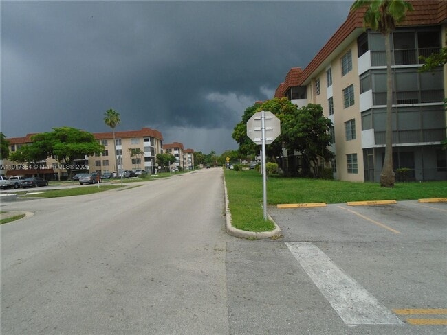 Photo - 4174 Inverrary Dr Unit 303