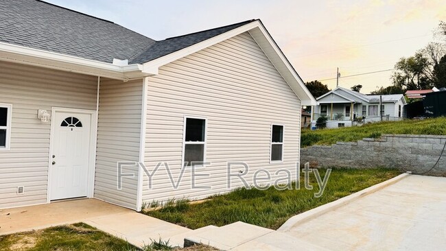 Photo - 811 N A St
