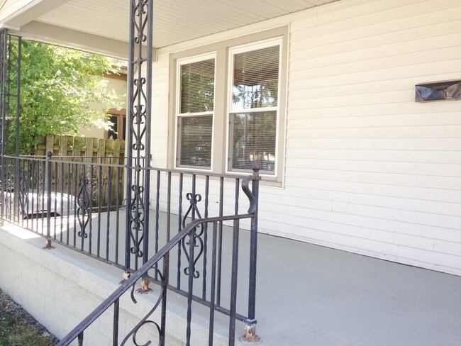 Photo - 3 Bedroom, 1.5 Bath Single Family Home Ava...