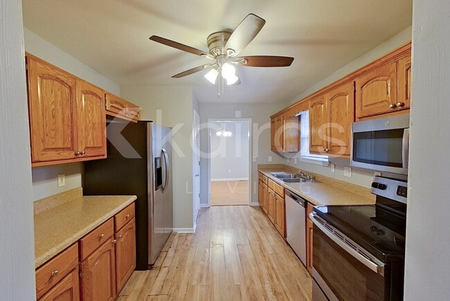 Photo - 516 22nd Ln NE