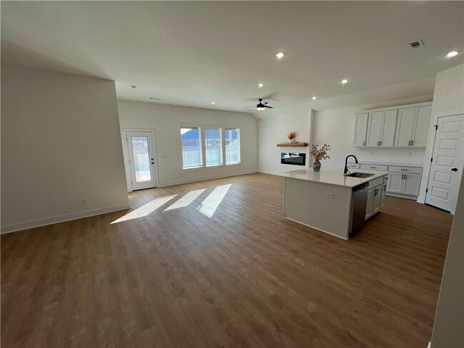 Photo - 7004 E Sugarloaf St