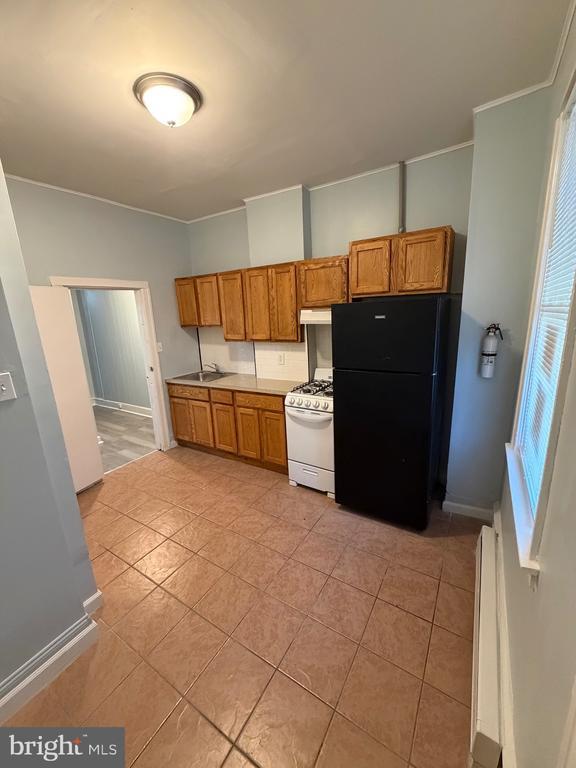 Building Photo - 671 Long Ln Unit B