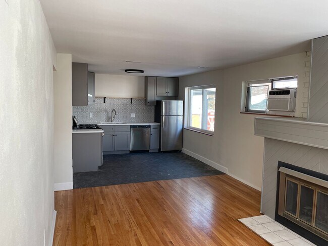465 N Clarkson St Unit 465
