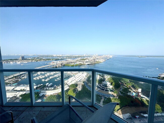 Building Photo - 244 Biscayne Blvd Unit 3903