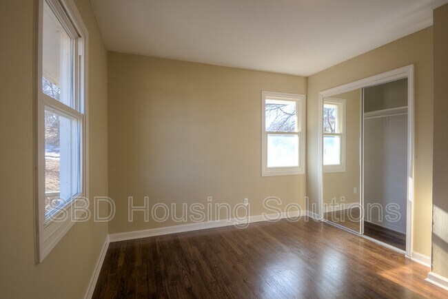 Photo - 8101 NE Tullis Dr