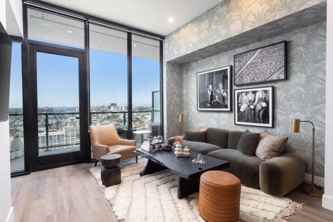 Photo - Simone Little Italy