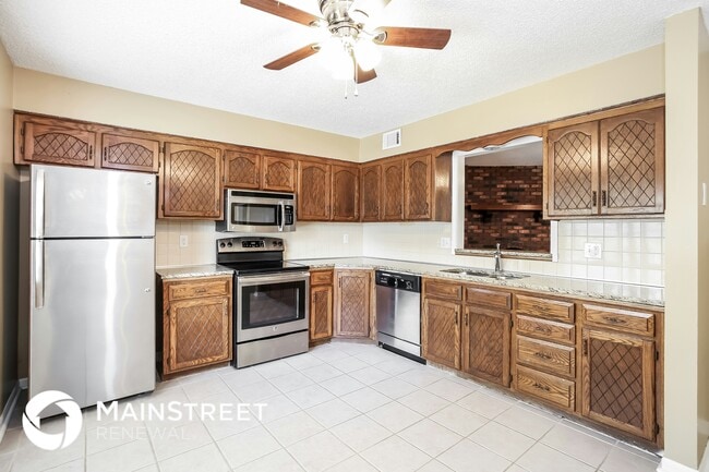 Photo - 16317 McKinley St