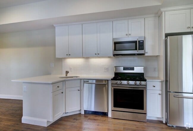 Building Photo - 107 Library St Unit 3 Rental