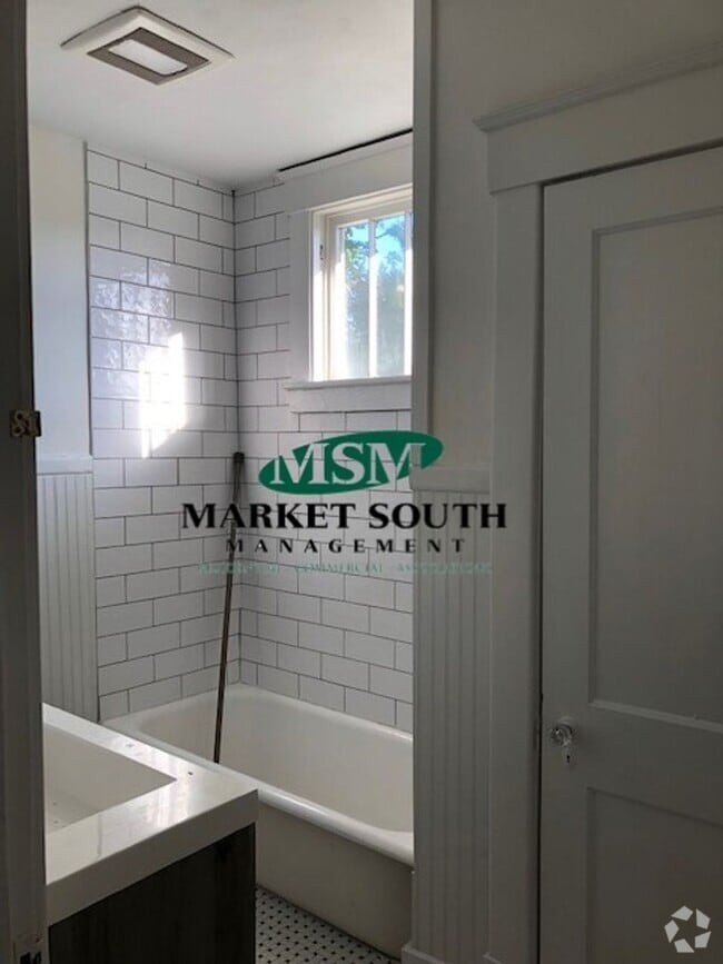 Building Photo - 508 E 48th St Unit 48 E 508 Rental