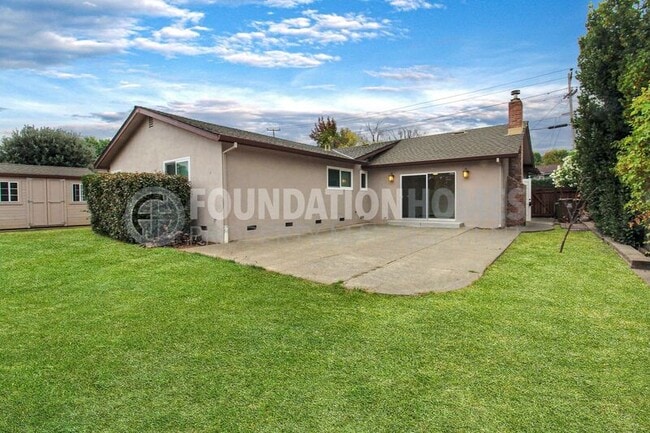 Photo - 599 Tamarack Dr
