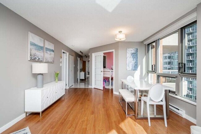 Photo - 1625 Hornby St Unit ID1286042P