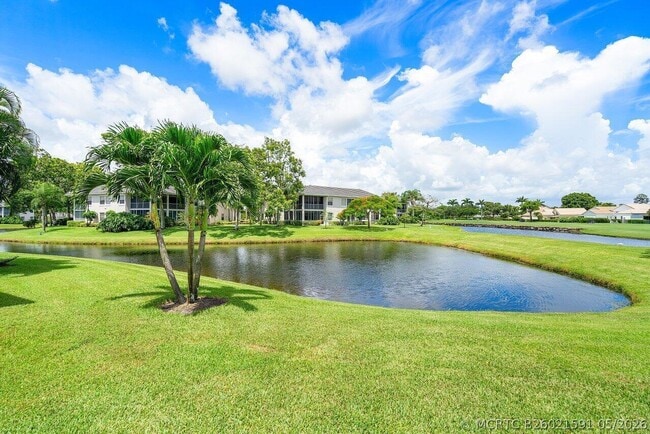 Building Photo - 5070 Lake Catalina Dr Unit C