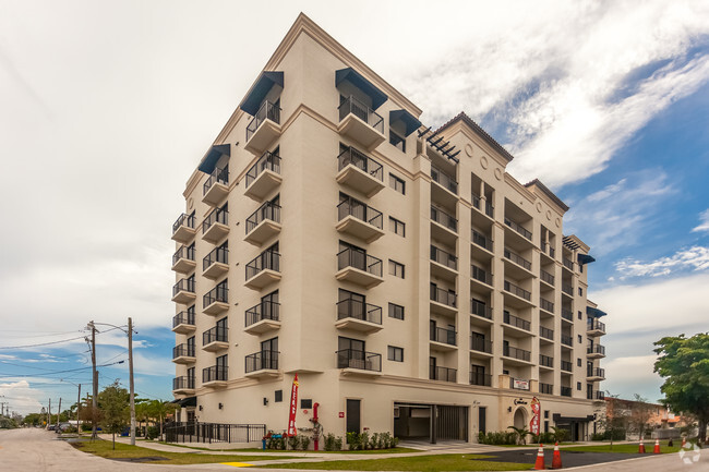 Gables East Apartments - Gables East Apartments