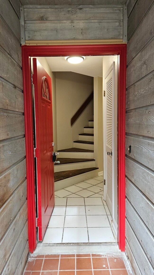 Photo - 1998 Nicklaus Dr