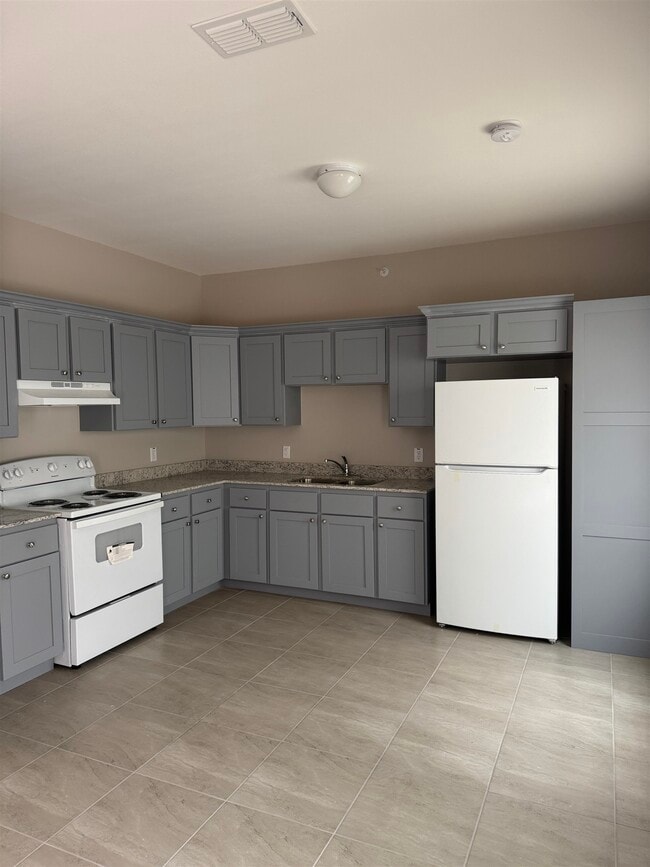 2302 Rosario St Unit 3
