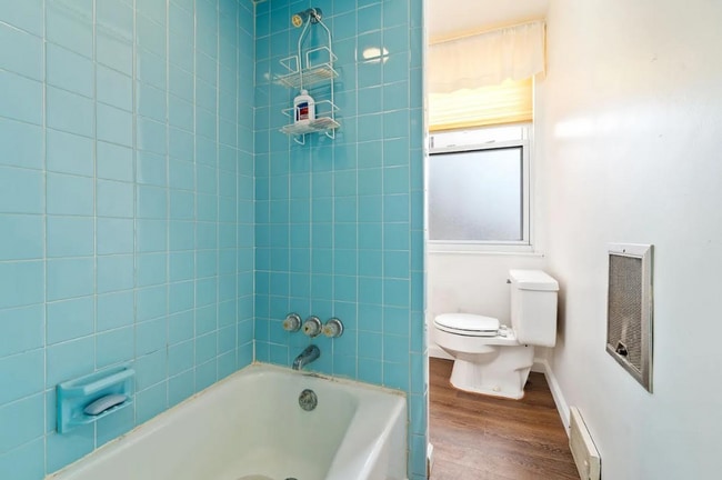 Photo - MOVE IN SPECIAL! SCORE HALF OFF 1ST MONTH'...