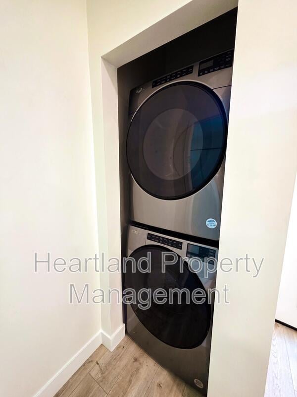 Photo - 3350 Lockwood Dr Unidad #01