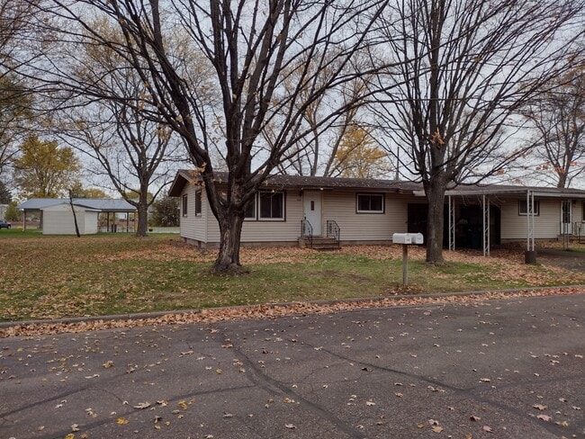 Building Photo - 718 Jennifer Ct Unit 718
