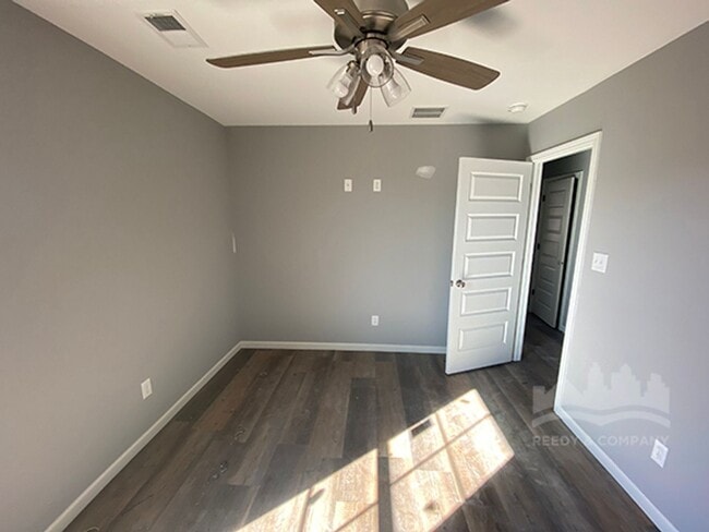 Photo - 1778 Messana St