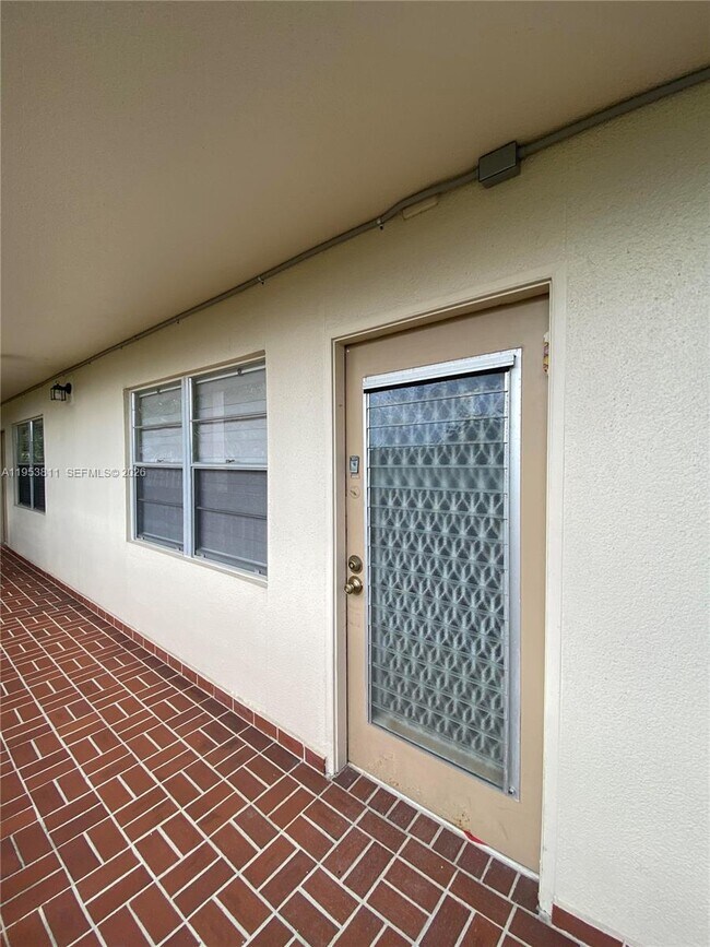 Photo - 1903 Bermuda Cir Unit D2