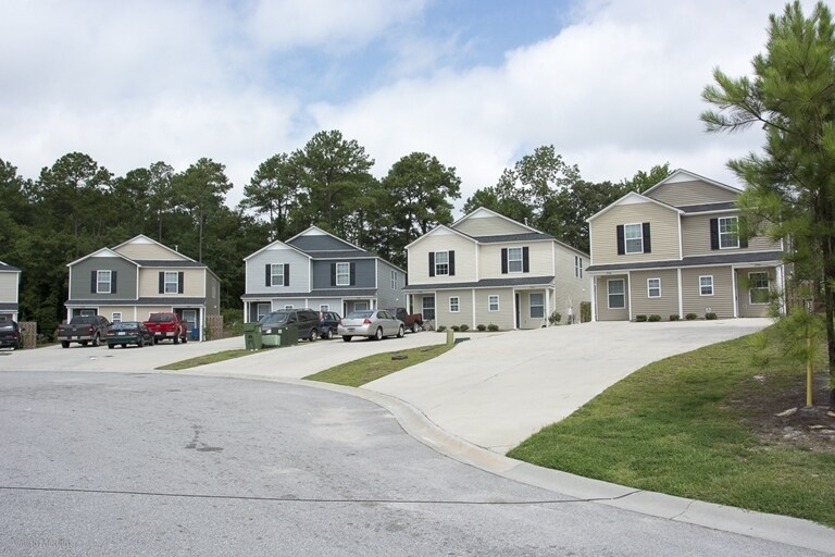 Winterberry Place - Winterberry Place Apartments