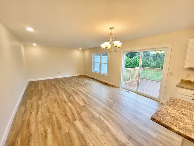 Photo - 3 Bedroom Townhouse Essex Junction VT Avai...