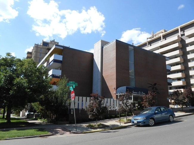 Photo - LOCATION LOCATION! Exceptional opportunity to rent a residence in a prime location in Governors P... Unit 104