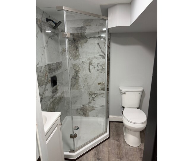 Photo - 1927 Harlem Ave Unit 1A AVAILABLE W/BATH $850