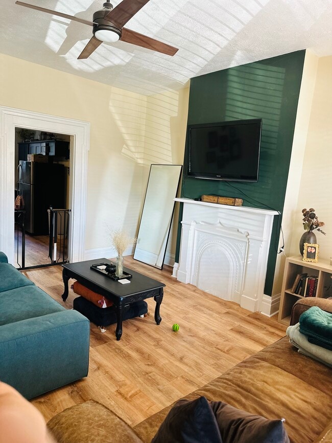 Living Room - 173 36th St Unit 1