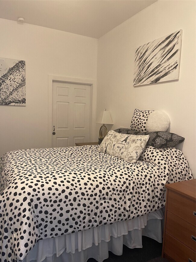 Photo - 20892 Cochran Rd Unit 3