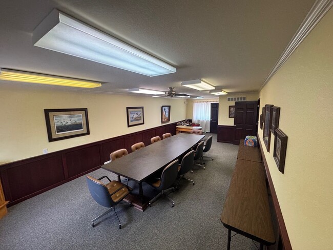 Building Photo - Jefferson West