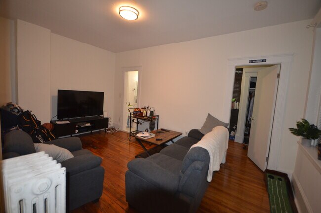 Photo - 43 Joy St Unidad 1 Rental