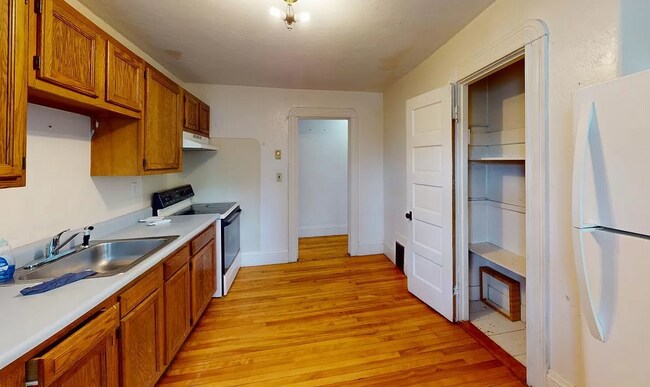 Photo - 51 Uxbridge St Unit 2