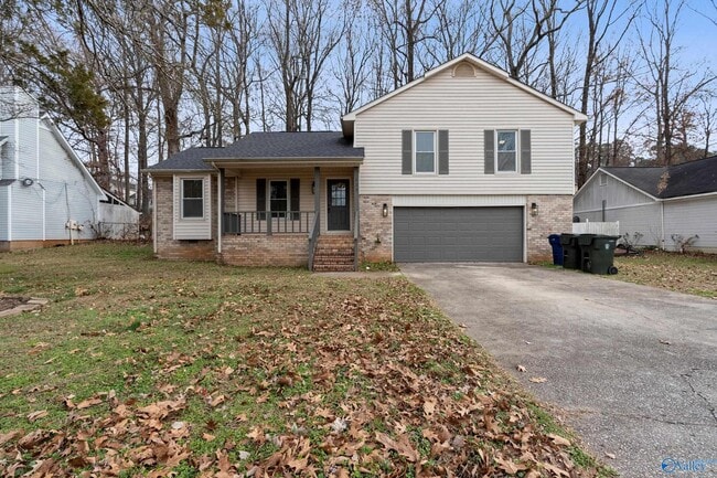 Building Photo - 220 Andra St