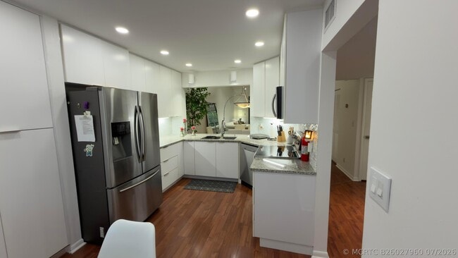 7473 Glendevon Ln Unit 407