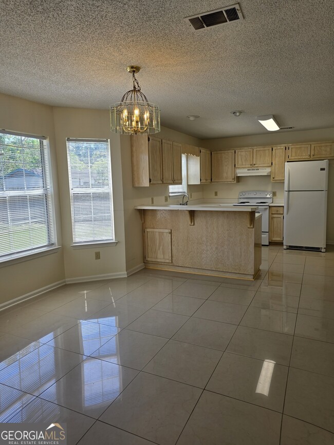 Photo - 107 Lake Wellington Dr