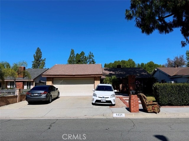Photo - 1421 Meadow Glen Rd