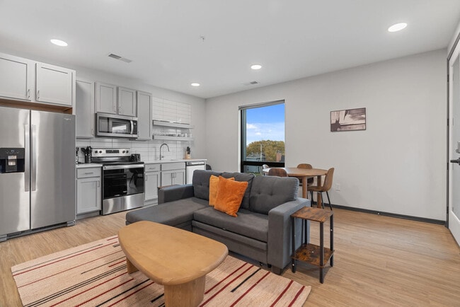 Photo - 423 E Michigan St Unit ID1032109P