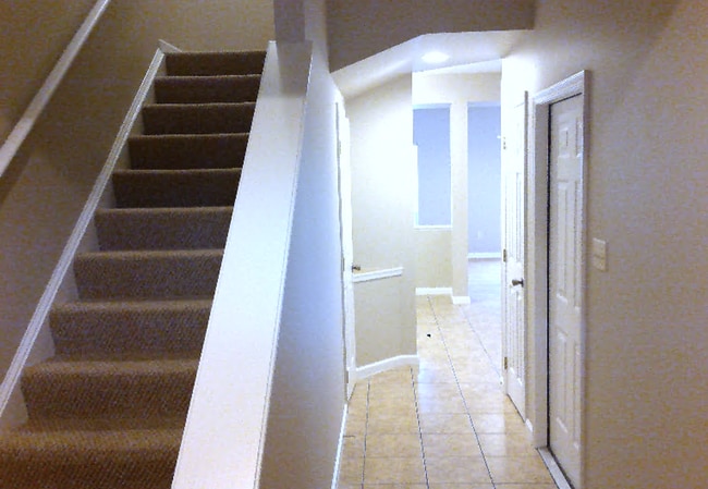 Photo - 3-bedroom, 2.5-bathroom Townhome