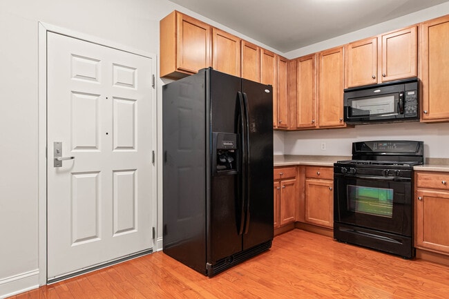 Photo - 75 Maple St Unit 201