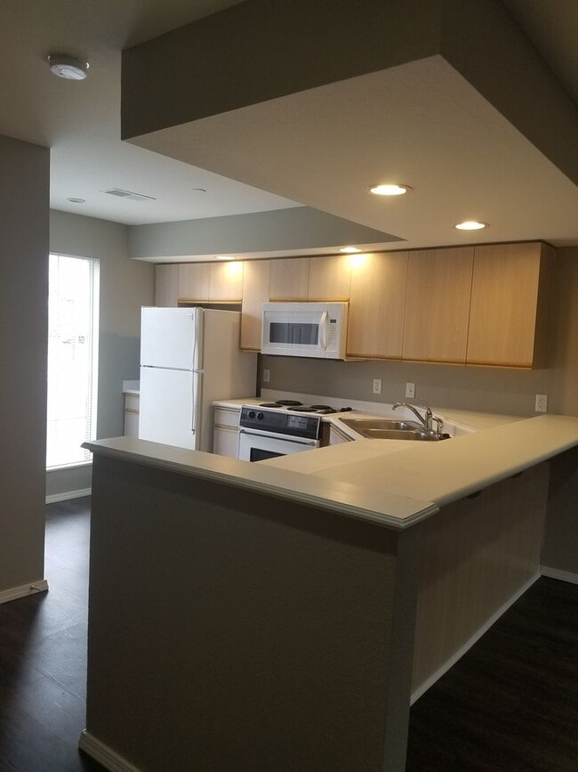 Photo - Beautiful Two Bedroom 2 bath Apartment wit... Unit 3