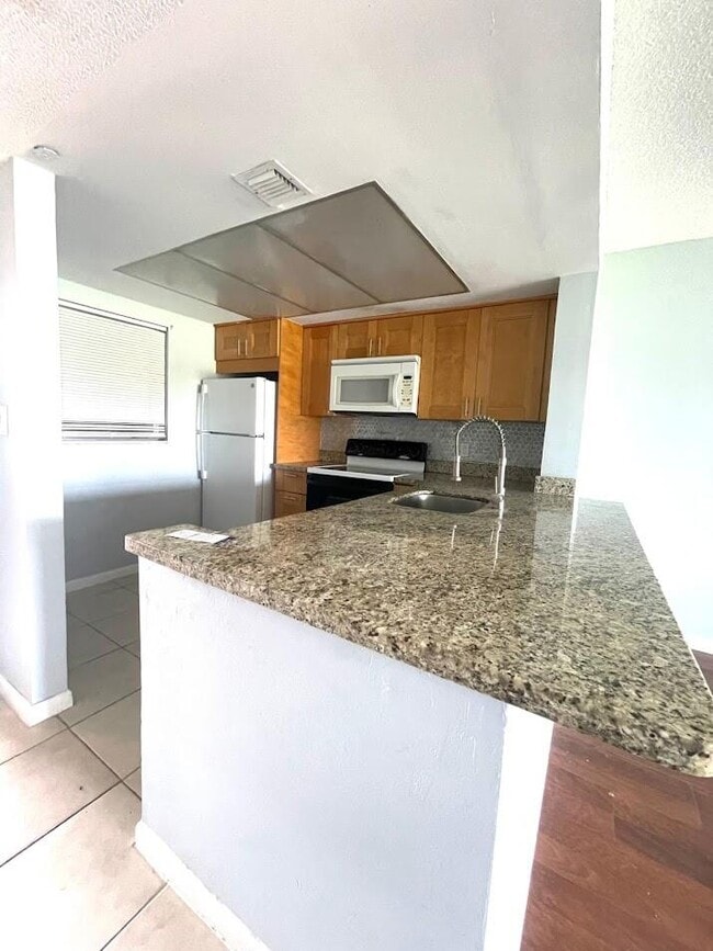 Photo - 1101 Crystal Lake Dr Unit 205