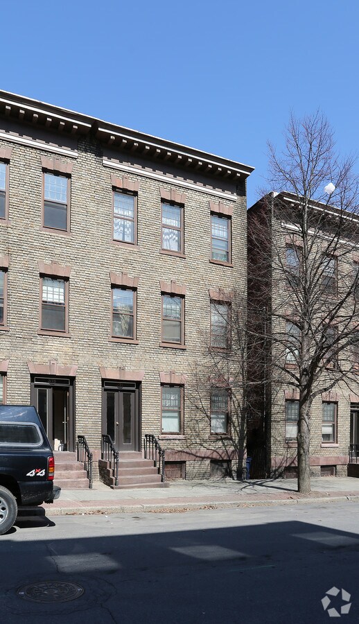 371 Hudson Ave Apartments Albany, NY