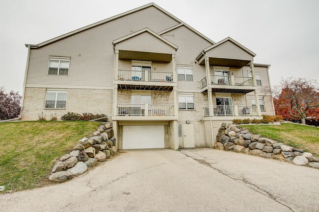 Photo - Orchid Knoll Apartments